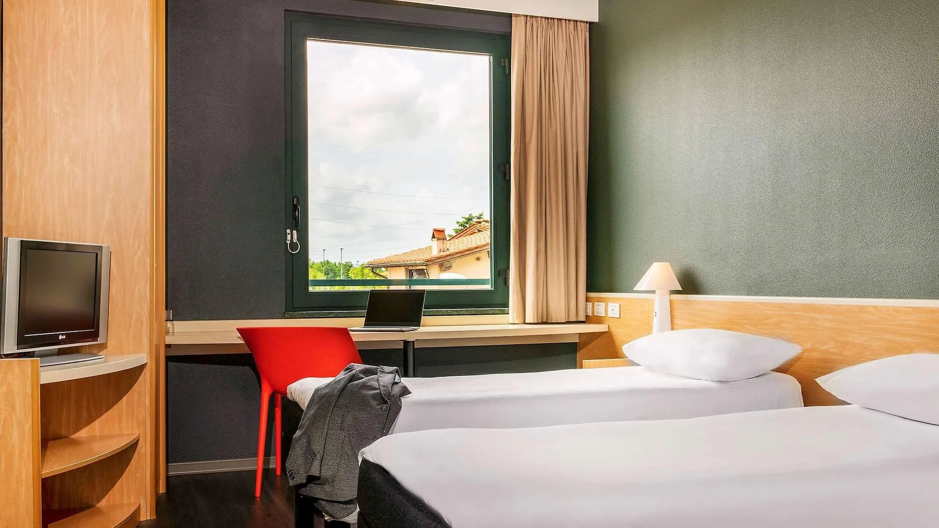 Hotel Ibis Firenze Prato Est Campi Bisenzio 3*,  Italy